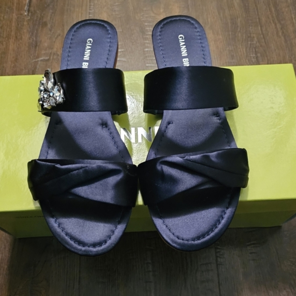 ❣️SALE❣️ Giani Bini New Navy Satin Embellished Sandals: Size 8.5 | Medium Width
